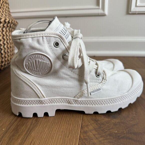 Palladium Pampa Hi Star White Chunky Lug Sole High Top Sneaker 7 - Picture 2 of 9